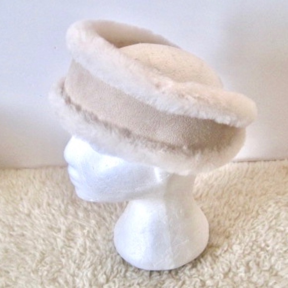 Shearling and Suede Reversible Headband - Picture 2 of 10